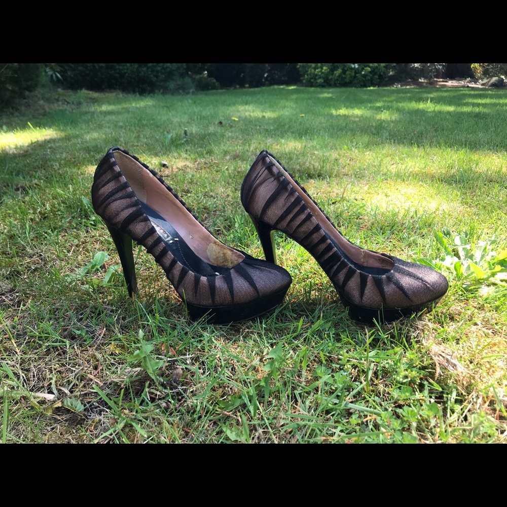 BCBG dressing high heels